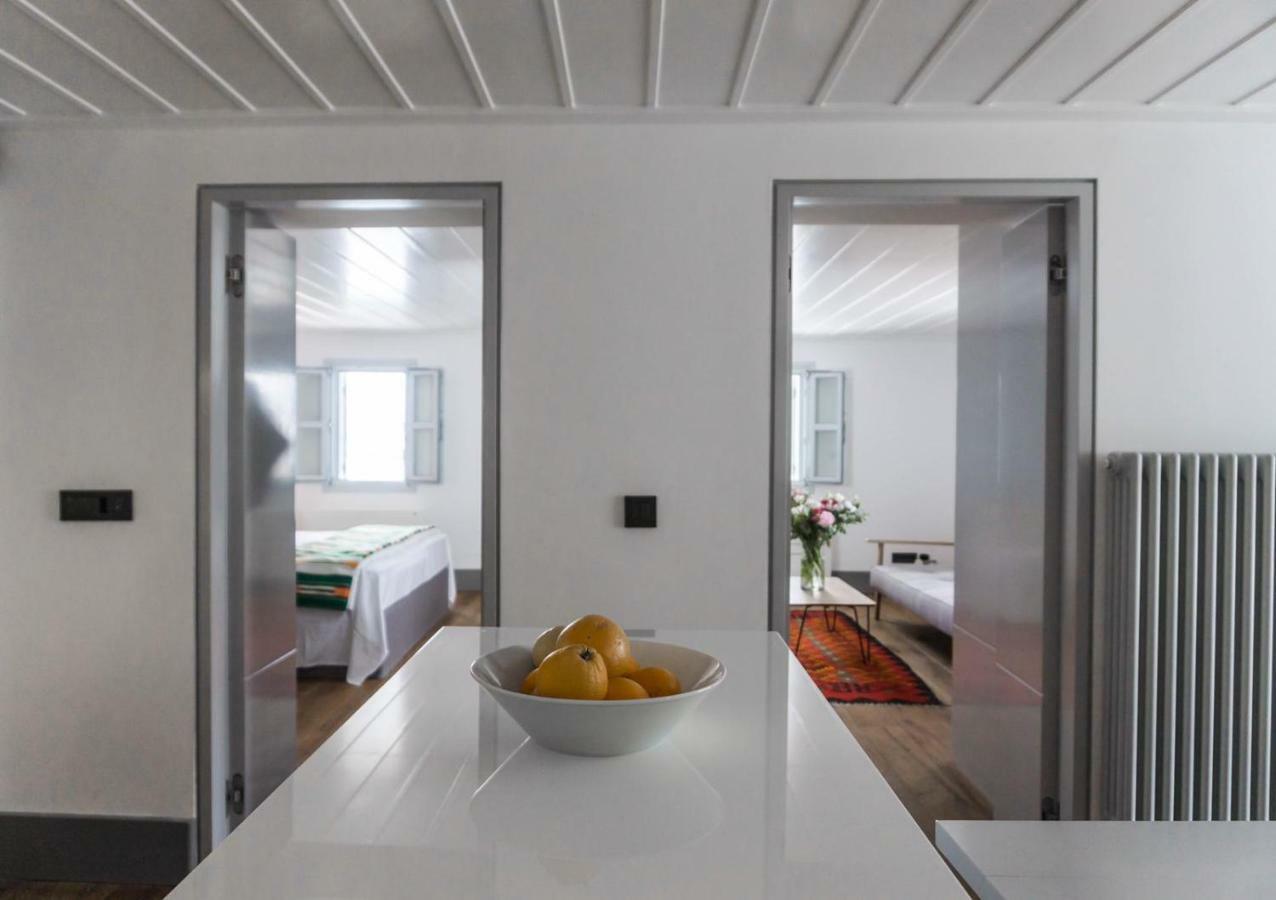 One Manto Square Apartment Mykonos Town ภายนอก รูปภาพ