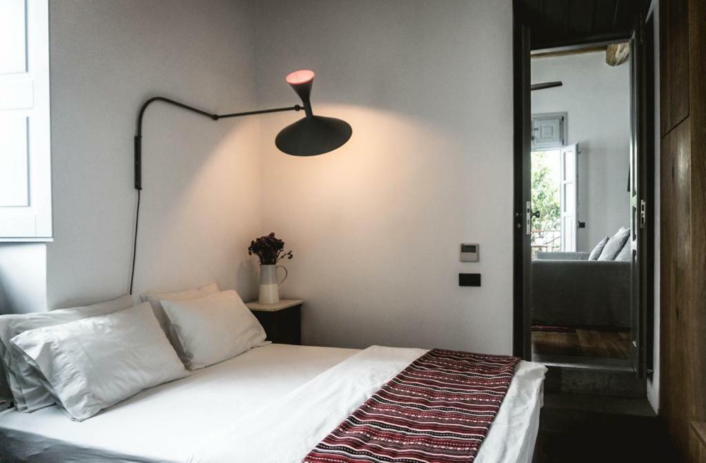 One Manto Square Apartment Mykonos Town ภายนอก รูปภาพ