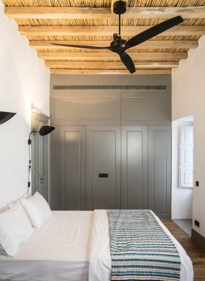 One Manto Square Apartment Mykonos Town ภายนอก รูปภาพ