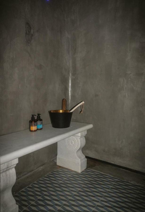 One Manto Square Apartment Mykonos Town ภายนอก รูปภาพ
