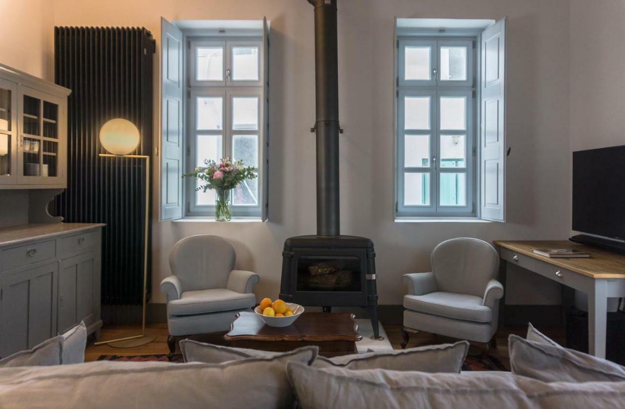 One Manto Square Apartment Mykonos Town ภายนอก รูปภาพ