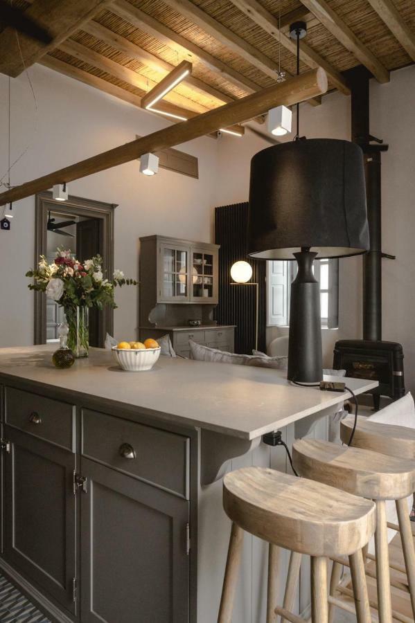 One Manto Square Apartment Mykonos Town ภายนอก รูปภาพ