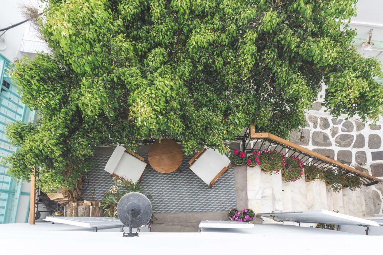 One Manto Square Apartment Mykonos Town ภายนอก รูปภาพ