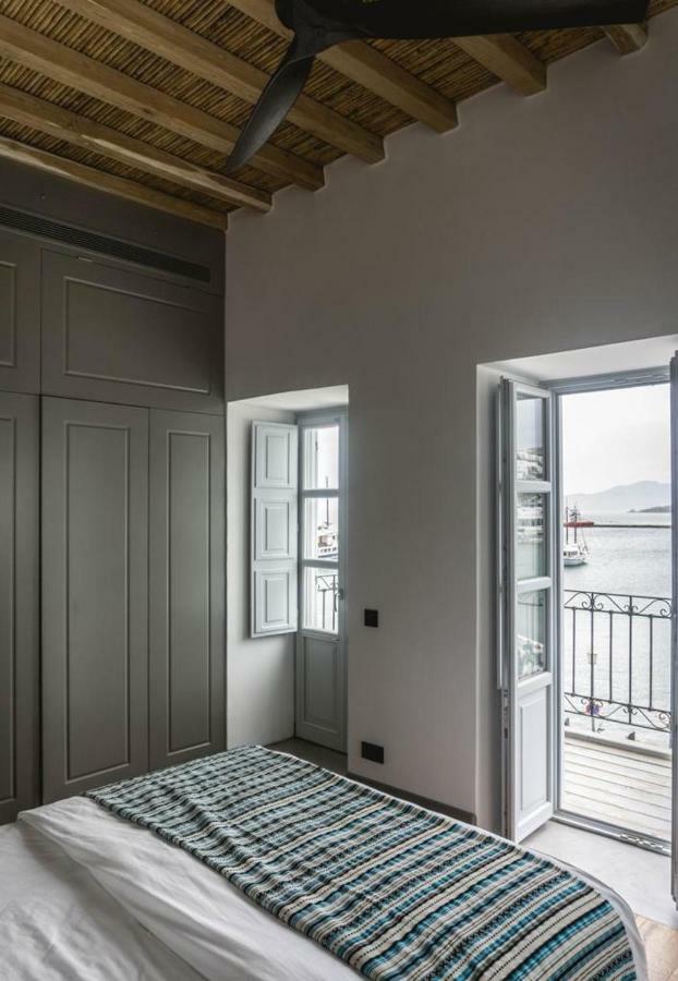 One Manto Square Apartment Mykonos Town ภายนอก รูปภาพ