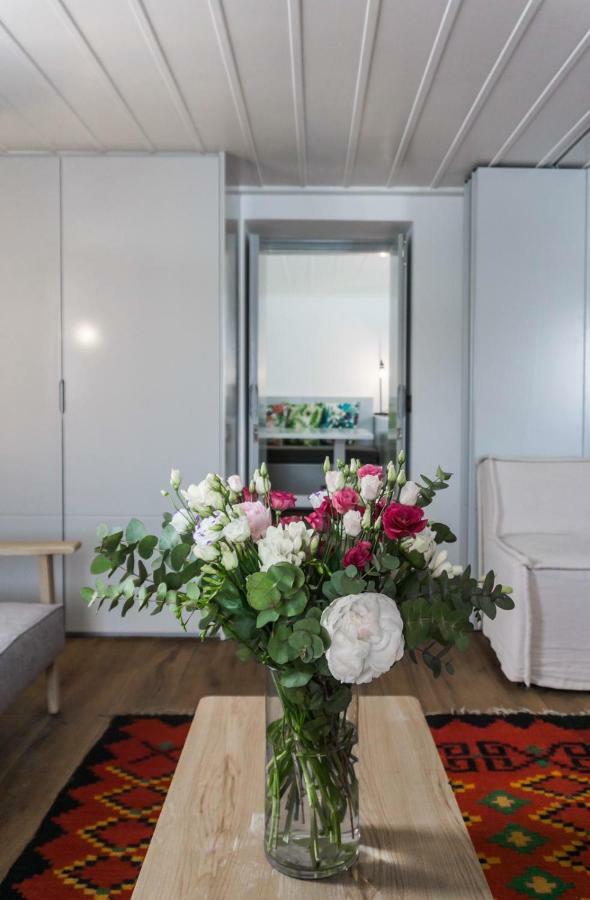 One Manto Square Apartment Mykonos Town ภายนอก รูปภาพ