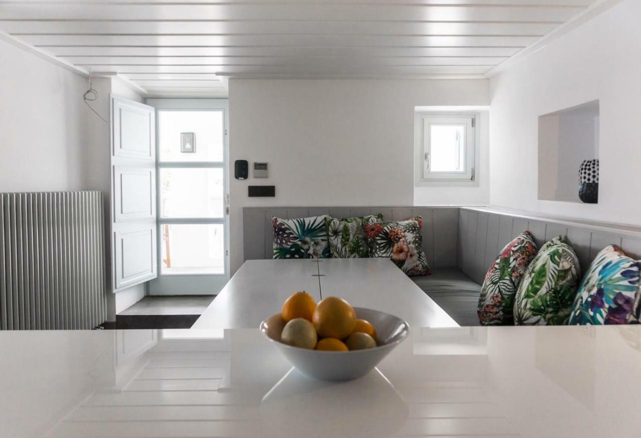 One Manto Square Apartment Mykonos Town ภายนอก รูปภาพ